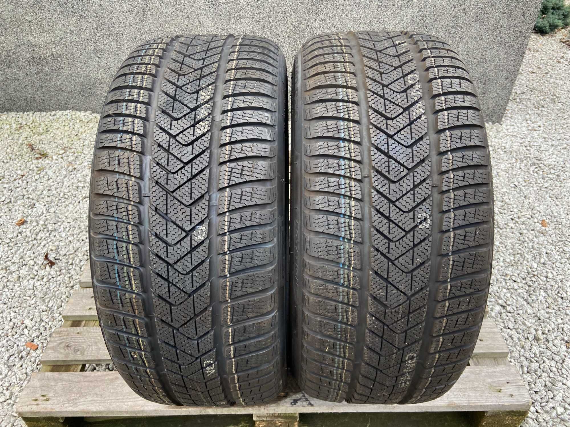 2x 265/40R20 Pirelli SottoZero 3 AO 104 V 2022