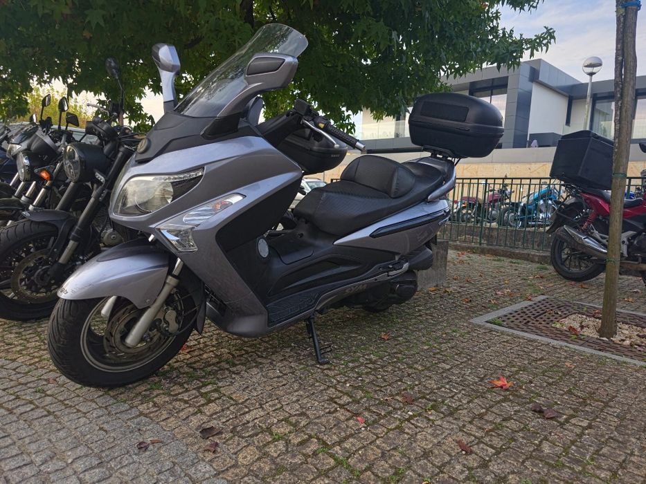 Moto Sym Gts 300cc impecável