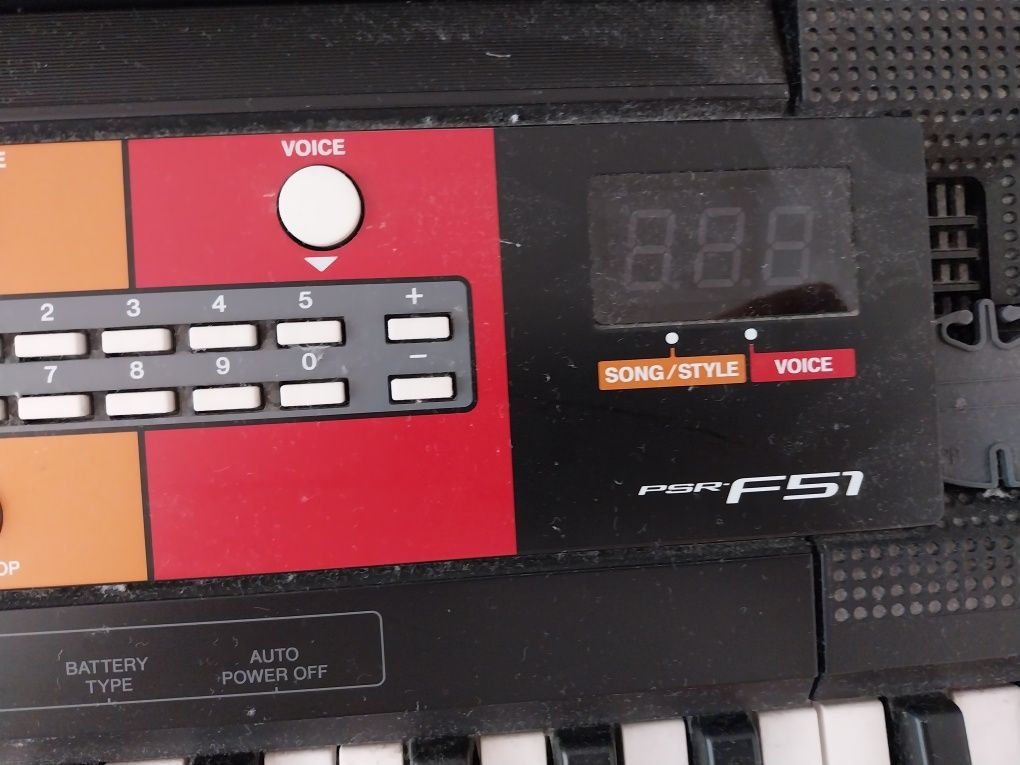 Keyboard Yamaha PSR F51