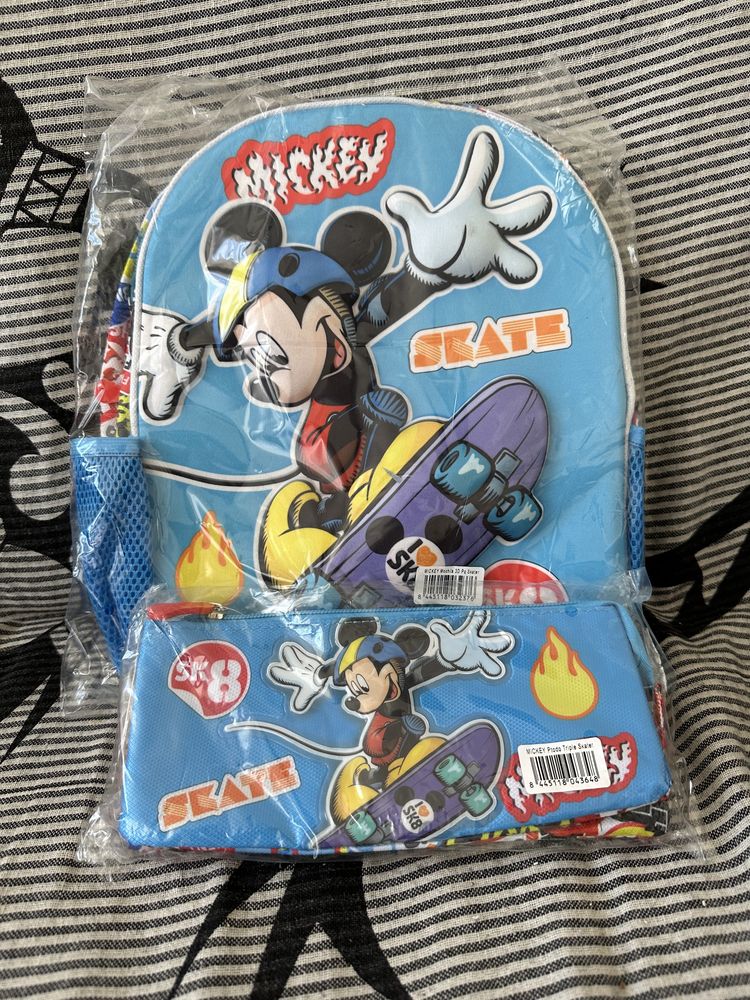 Mochila e estojo Mickey