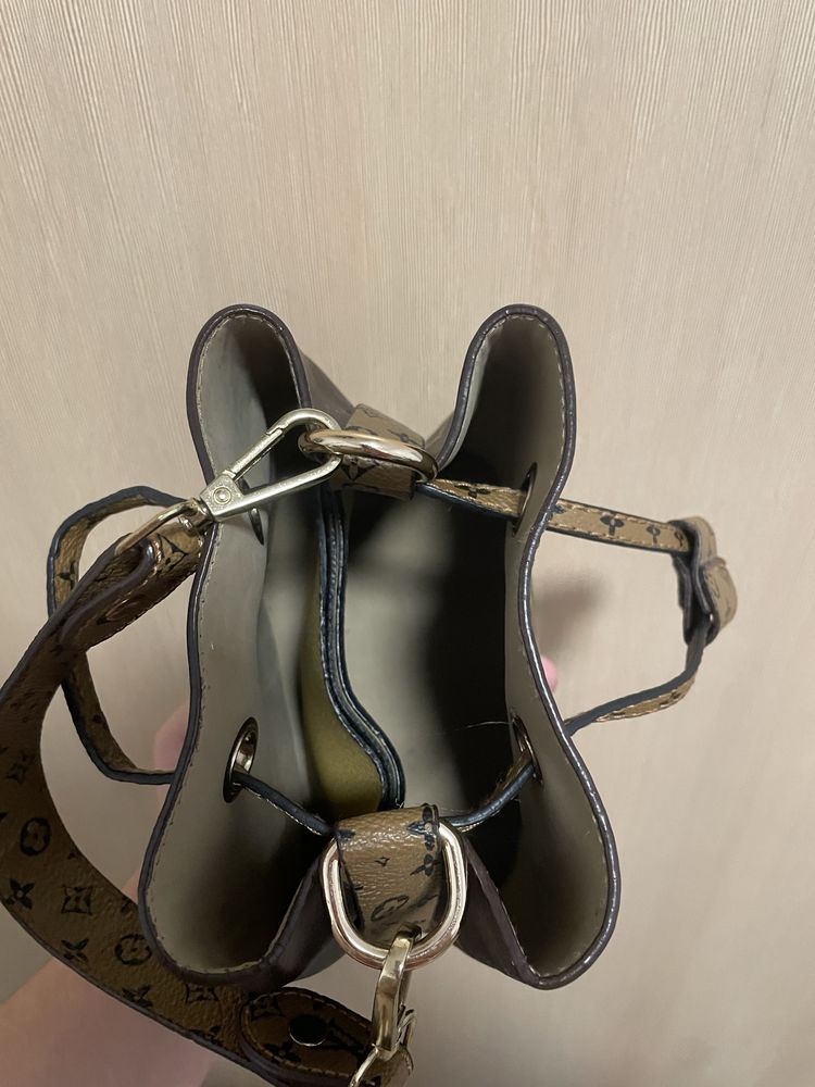 Torebka Louis Vuitton brązowa