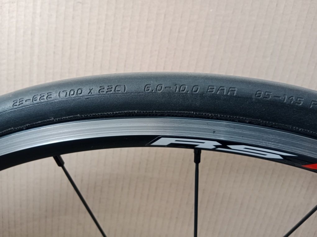 Szosowy rower Kellys URC 7.9