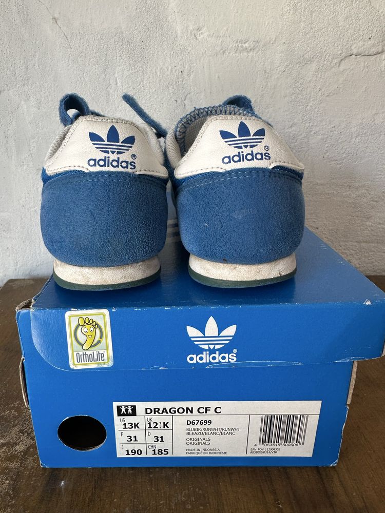 Кроссовки финмы adidas , размер 31 ( 19см стелька)
