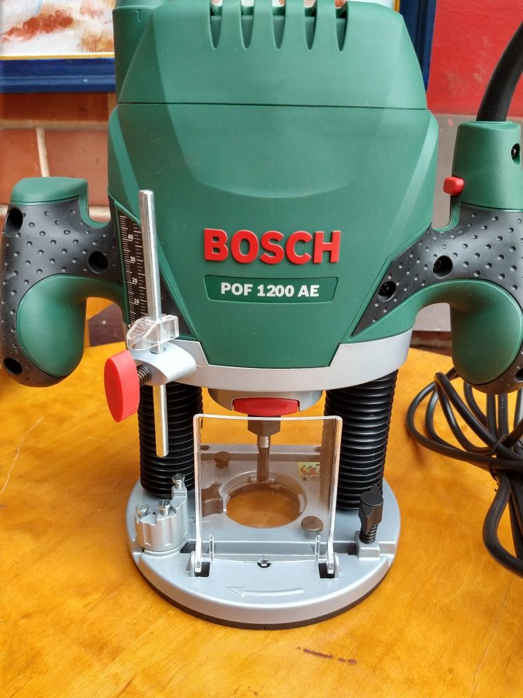 Frezarka Bosch POF 1200 AE.      Nowa