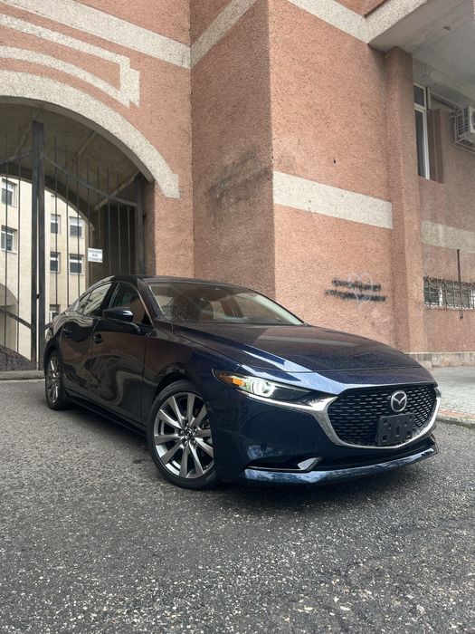 Мазда 3 Mazda 3 21 рік