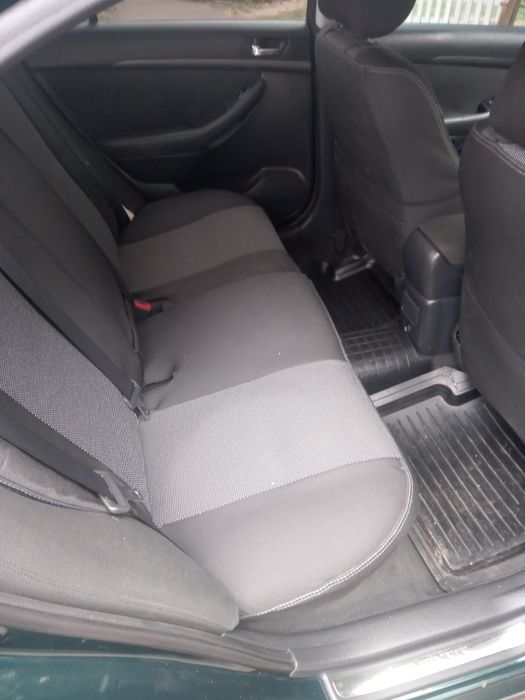 Продам тойоту авенсіс