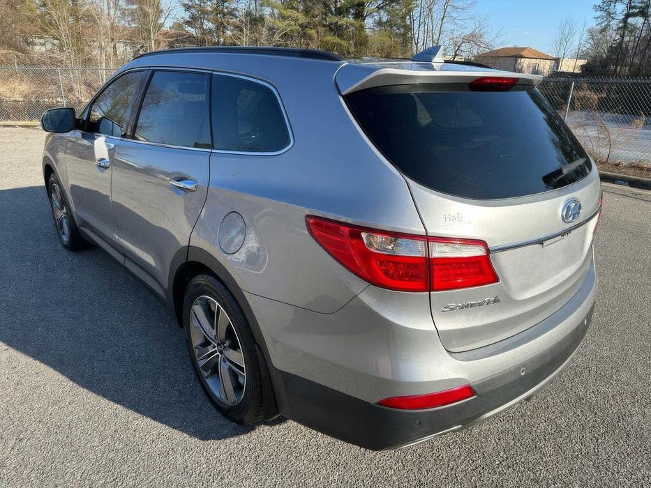 Hyundai Santa Fe Limited      2016