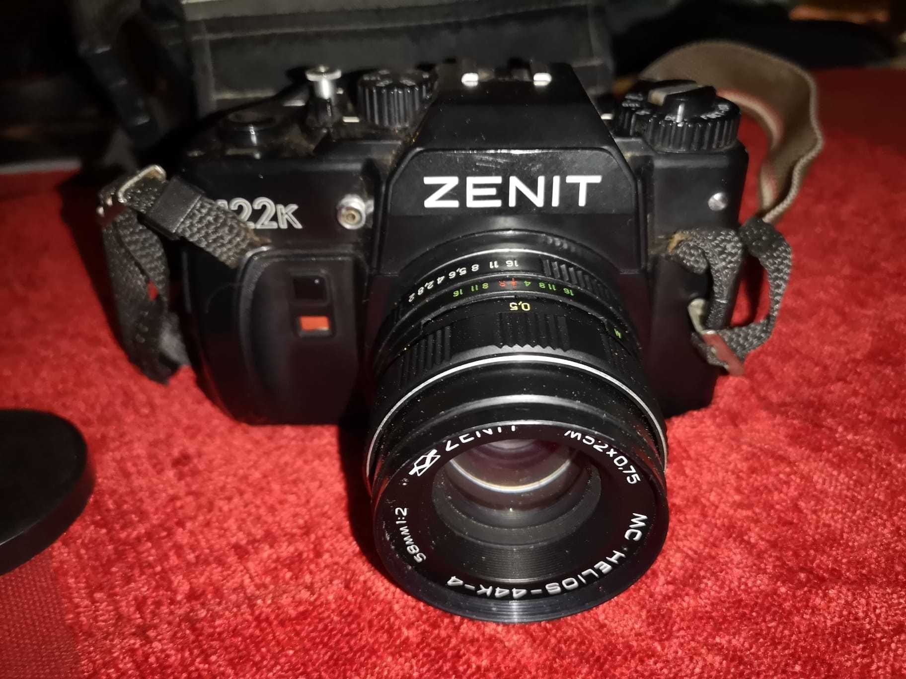 Máquina Fotográfica Zenit 122K