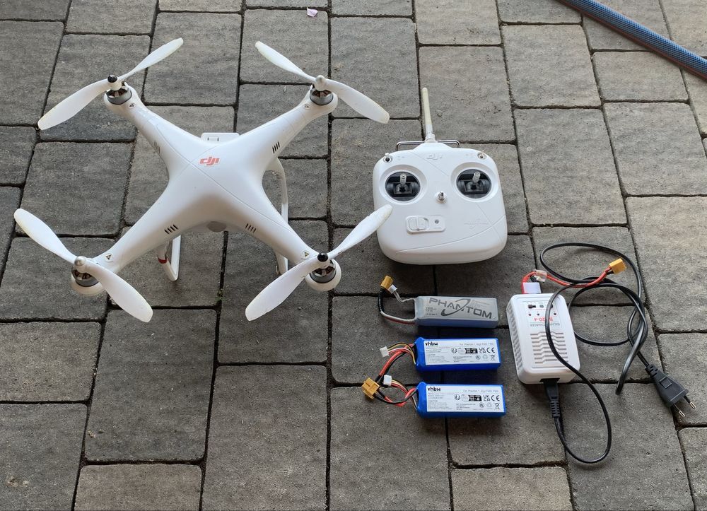 DJI Phantom 1 (NOWE BATERIE) Pełny Zestaw – Gotowy do Lotu!