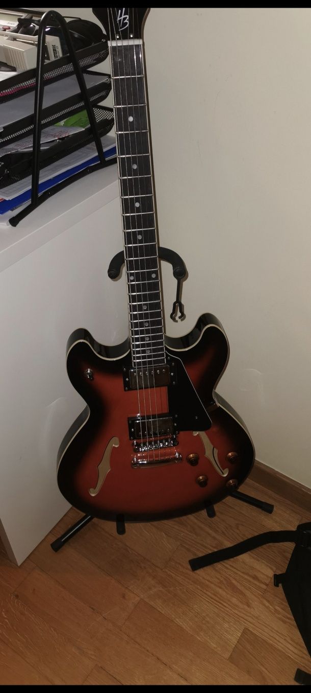 Guitarra elétrica Harley Benton 35 CH