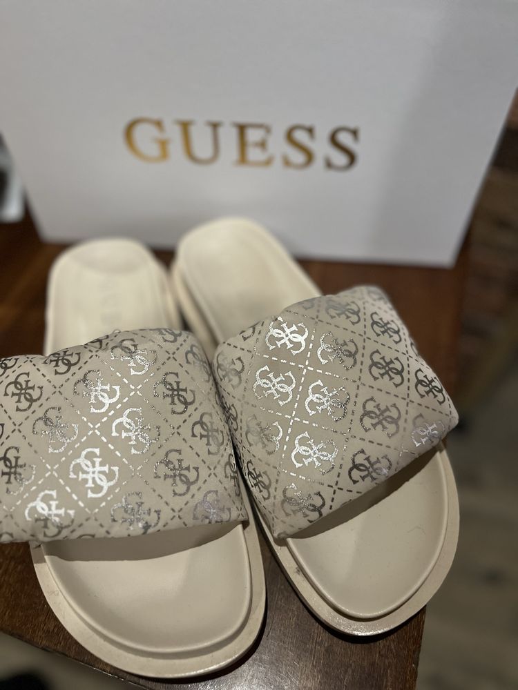 Тапочки шлепки Guess