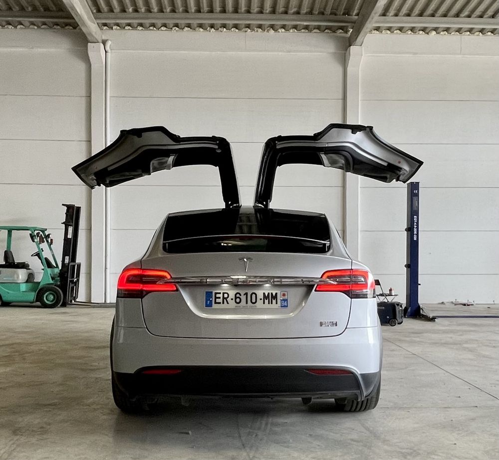 Tesla Model X 100D com iva