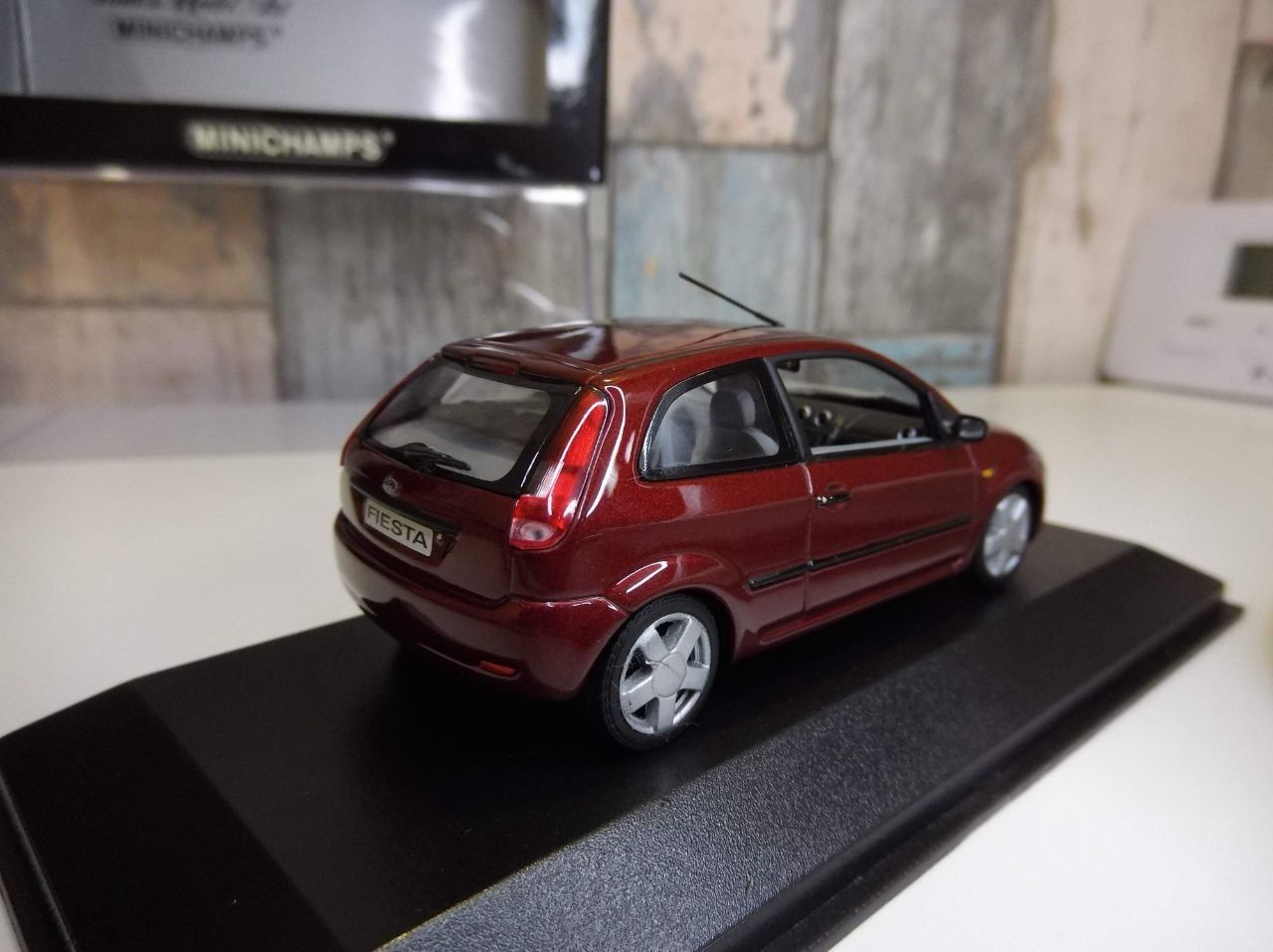 Масштабна модель Ford Fiesta 2002. Minichamps. Масштаб 1:43