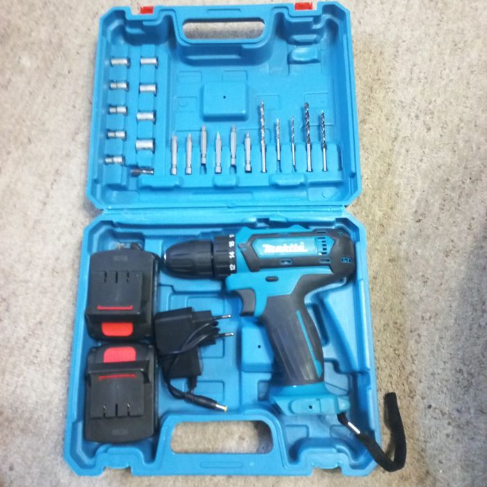 шуруповерт makita