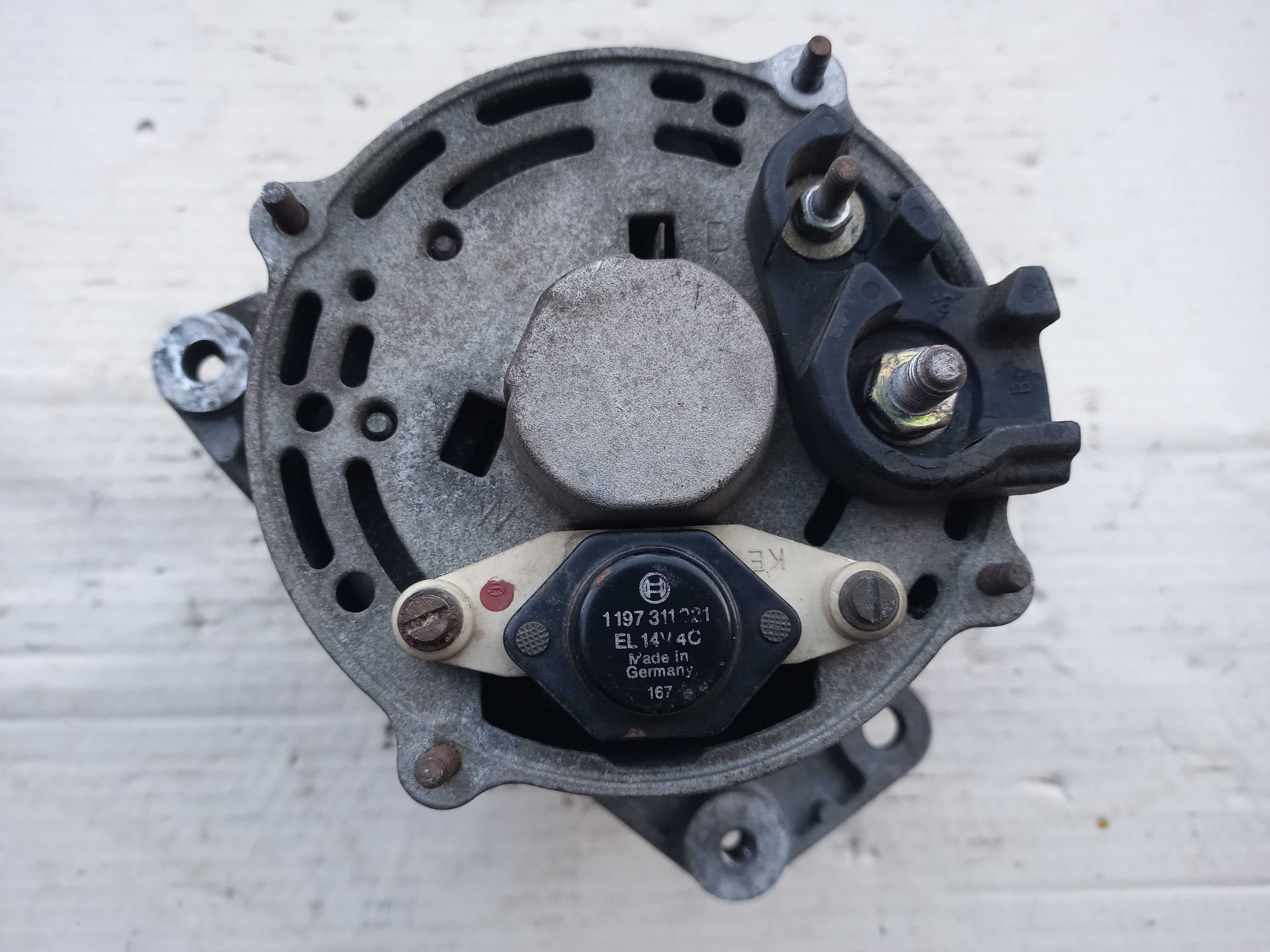 Alternator silnika 1.6E, 1.6D, 1.8E, 2.0E, 1.9D, 2.4D VW, Seat, Audi.