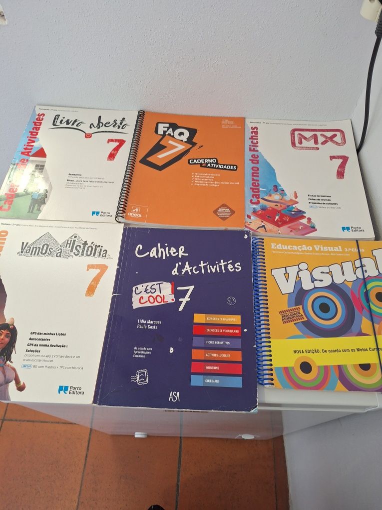 Livros escolares