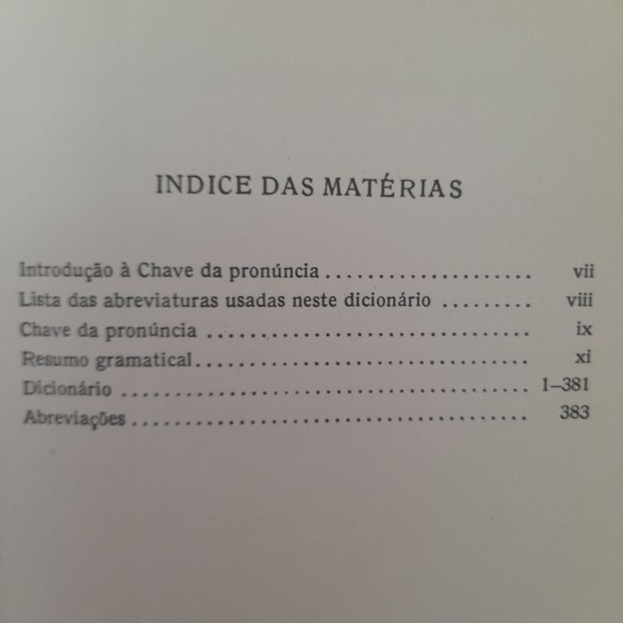 Dicionários e termos técnicos - Inglês.