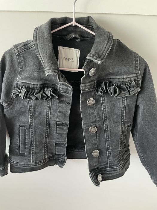 Czarna kurtka jeansowa dla dziewczynki