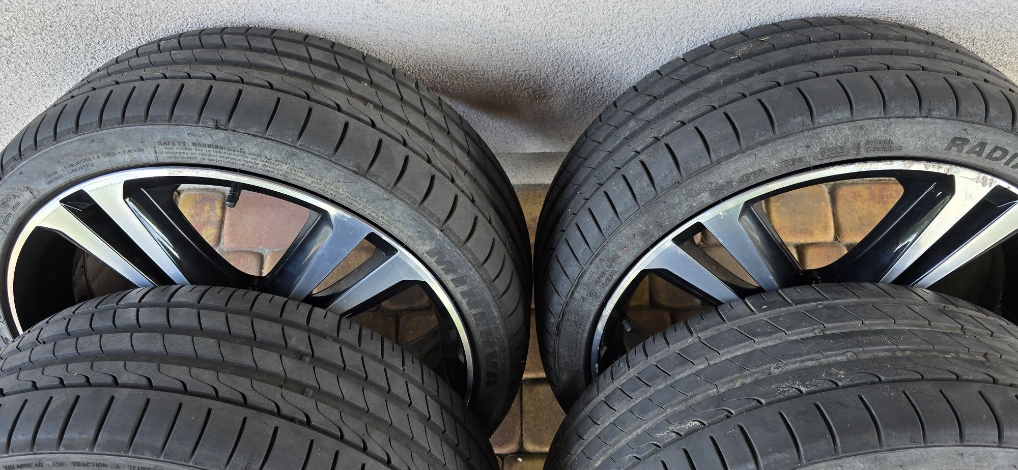 19cali 5x112 orginalne Seat Leon Cupra opony lato 235/35 19