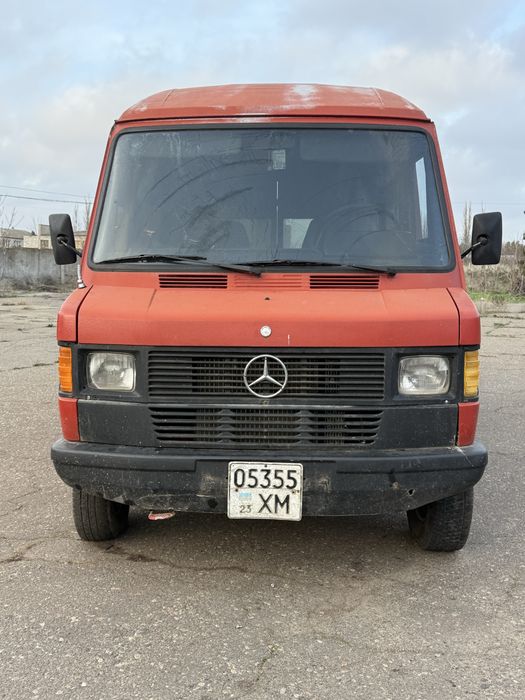 Mercedes-Benz T1 D208