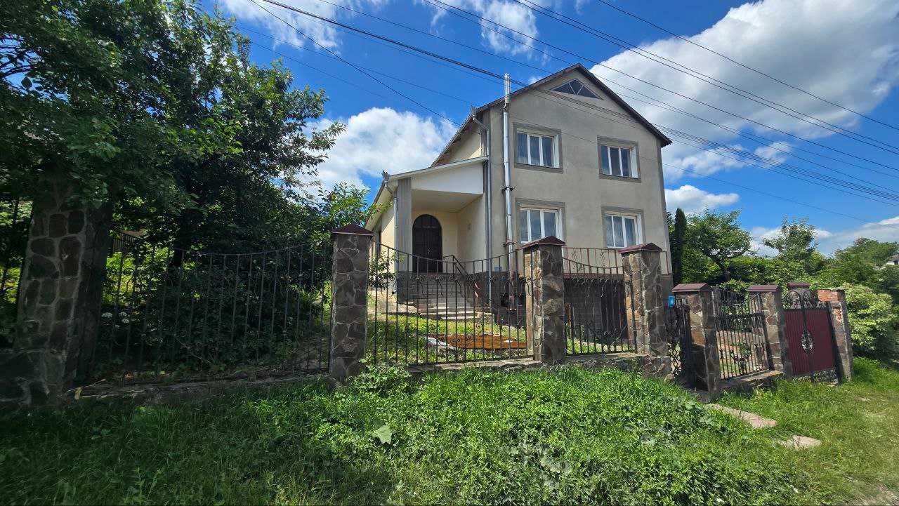 Продаж просторого будинку на Ружичній!