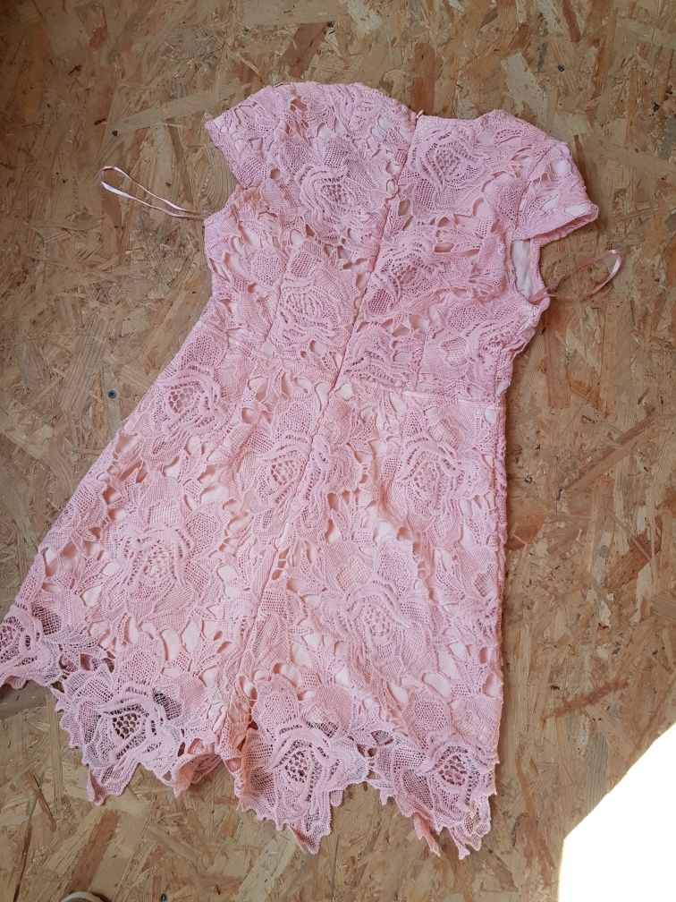 Piekny kostium prettylittlething roz 38 cudny kolor koronka sexy boski