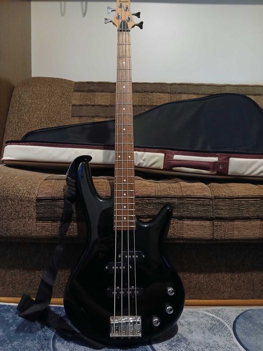 Gitara basowa elektryczna Ibanez GSR 190 z pokrowcem