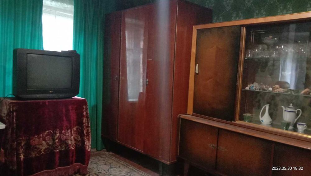 Здам частину будинку- метро Гагаріна тільки для чоловіків