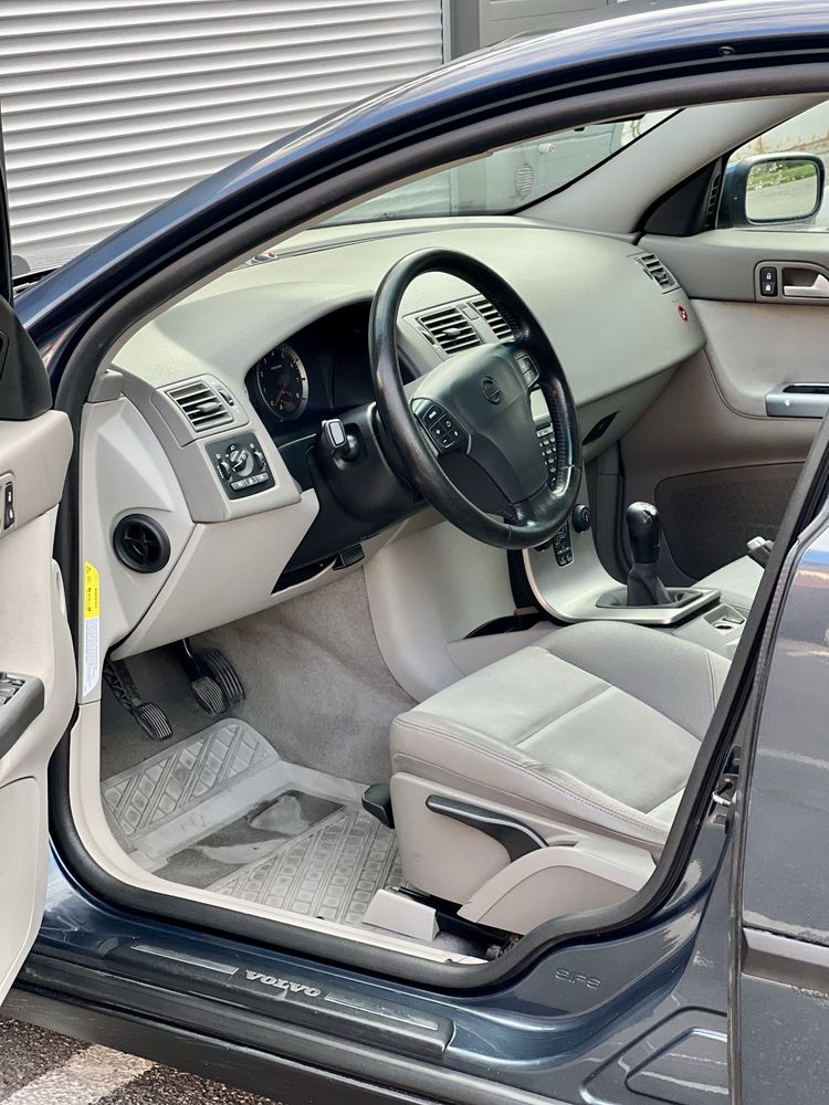 Продам Volvo s40