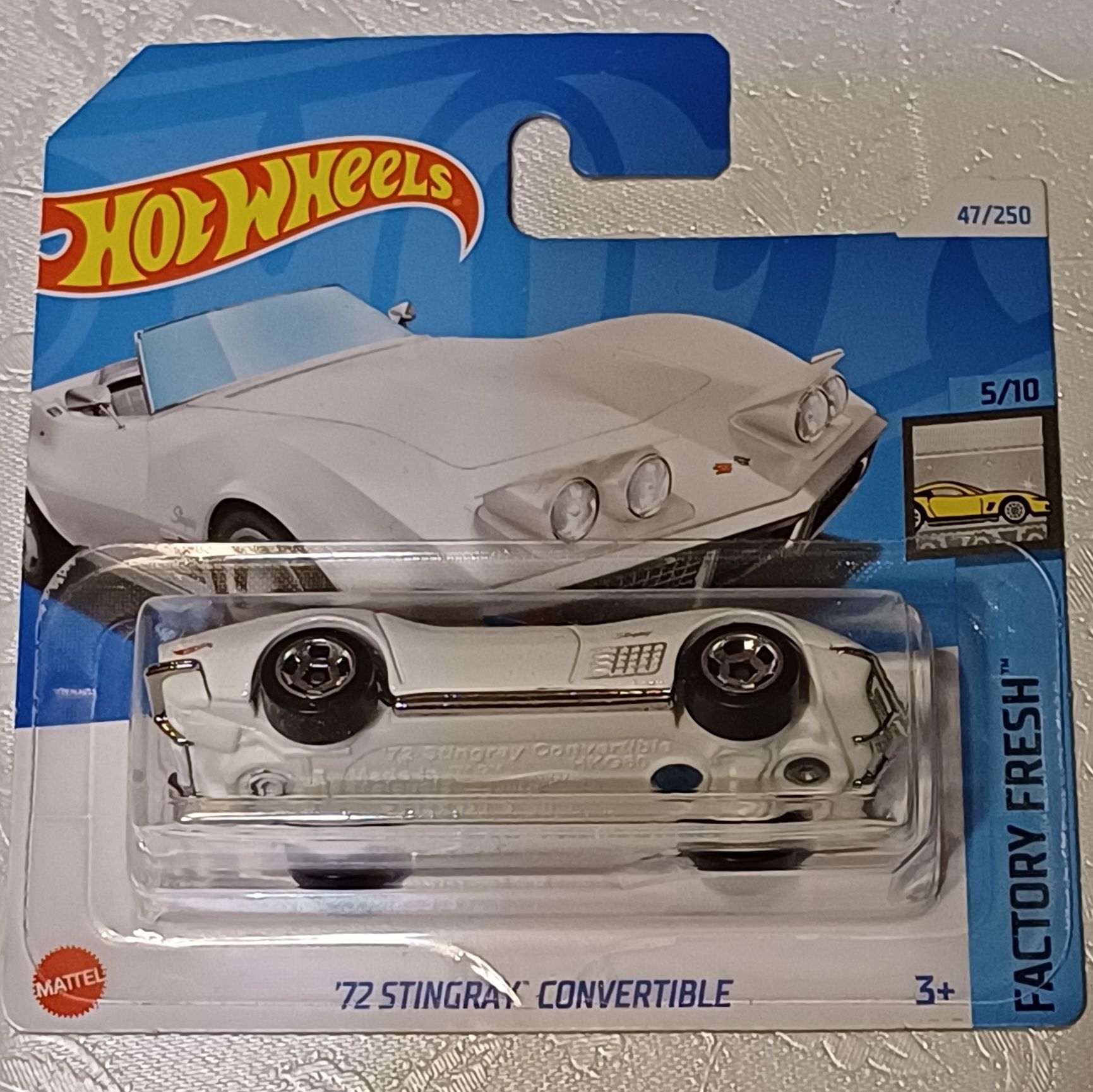 Hot Wheels '72 Stingray Convertible