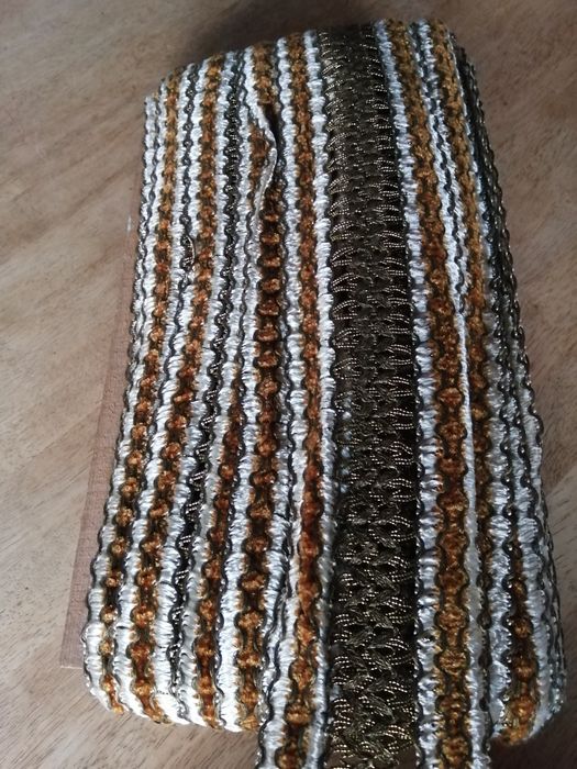 Fita galão de seda beje e dourado novo artesanato e dyi