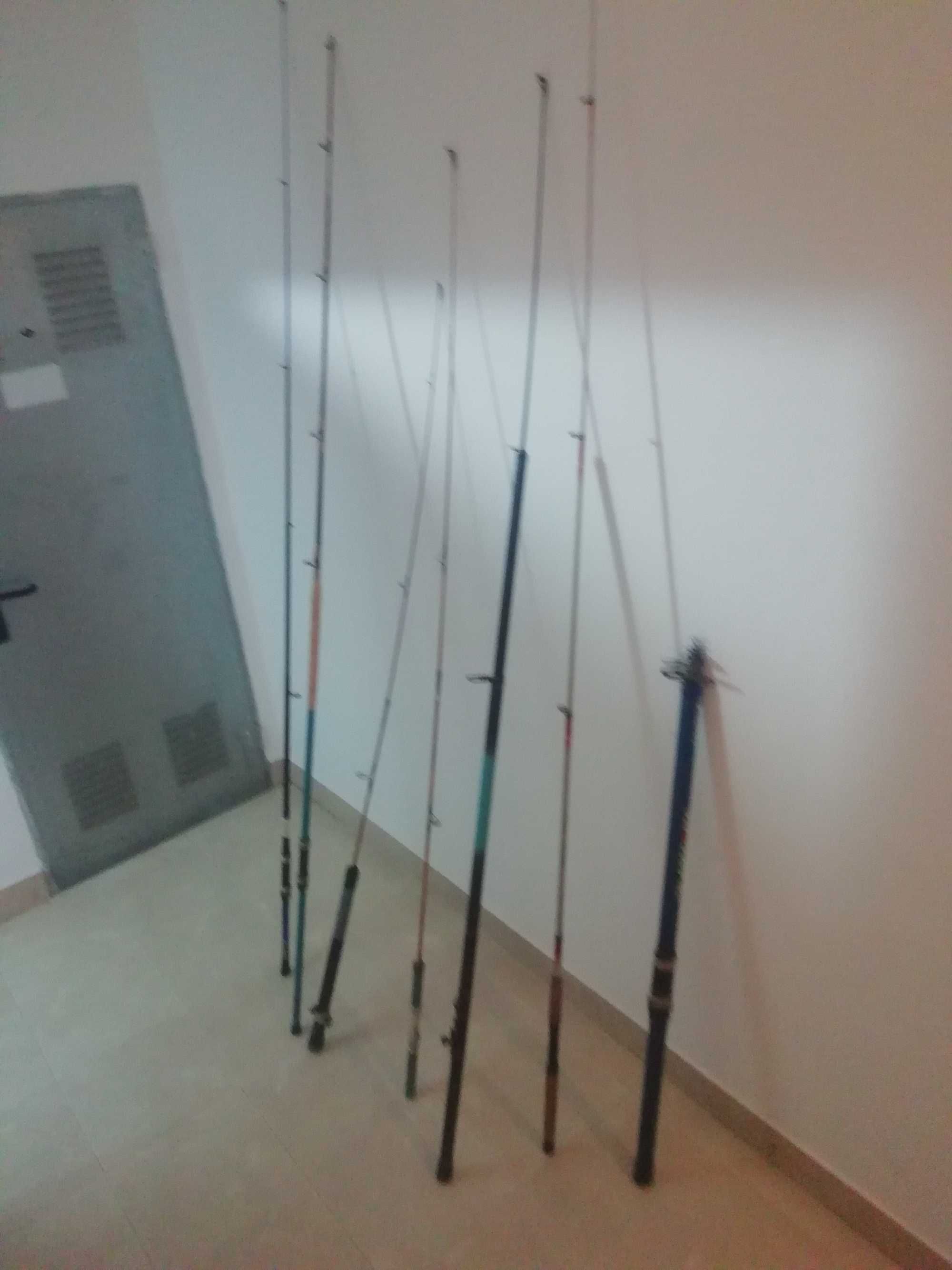Conjunto de 7 canas de pesca
