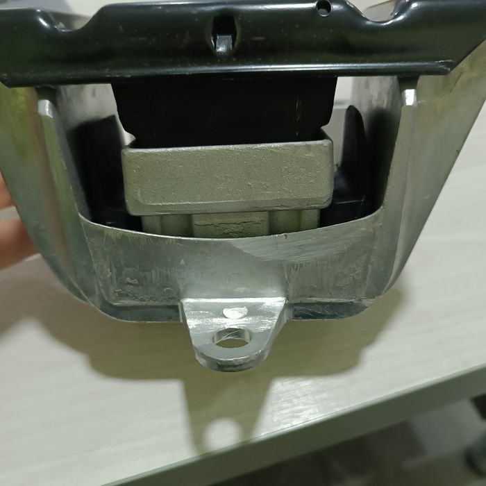 325464 Подушка двигуна Ауді А3, Шкода Тур, Гольф 4