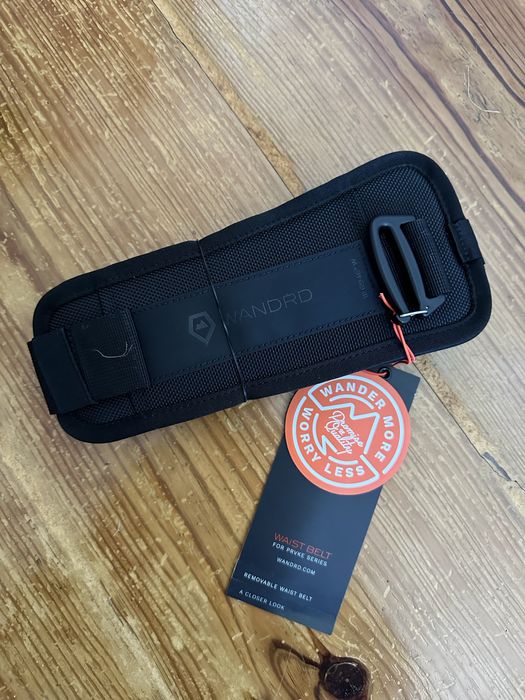 Mochila Wandrd PRVKE com acessórios