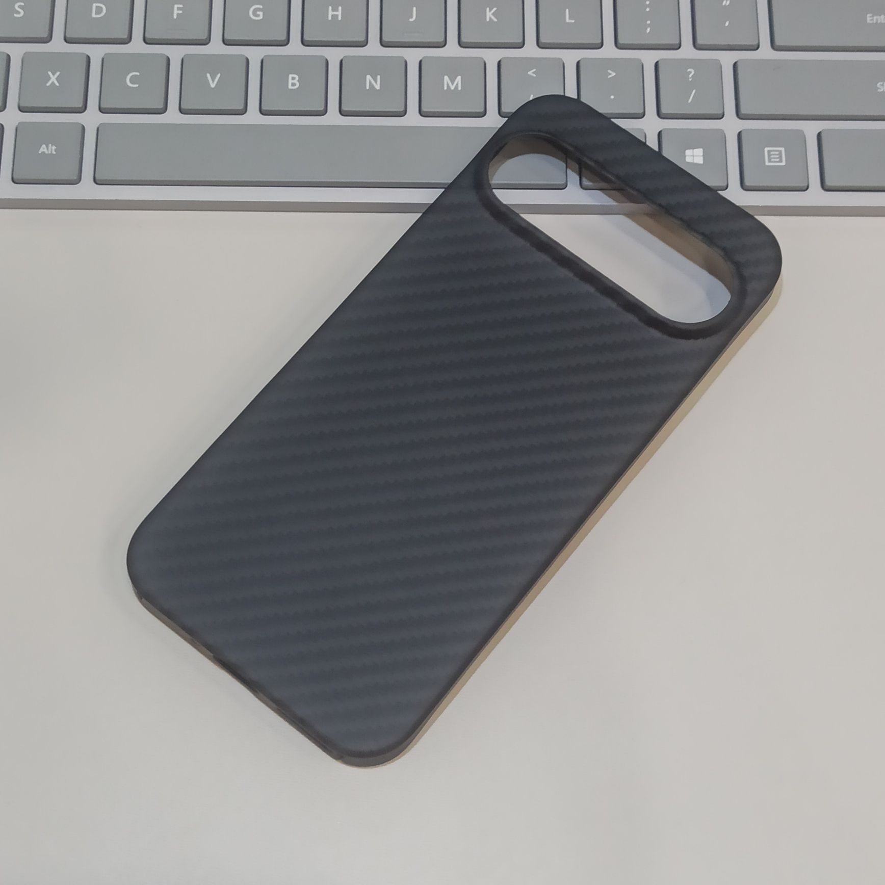 Карбоновый чехол Google Pixel 9
