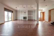 Moradia T4 nova e independente em Loureiro