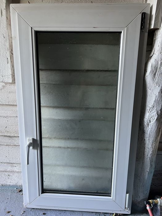 Okno plastykowe biale