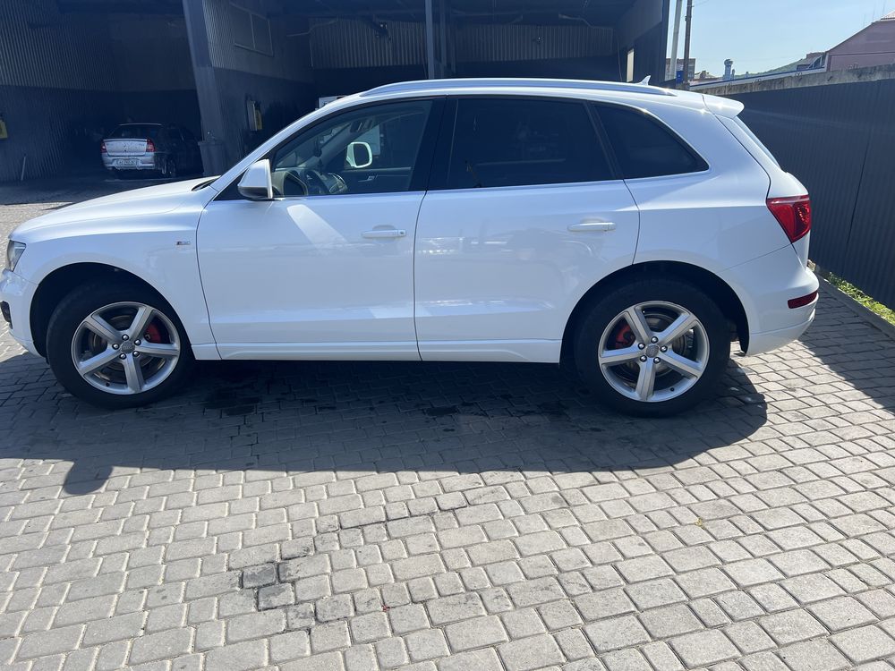 Ауді Q5 2.0 tdi 2009р.