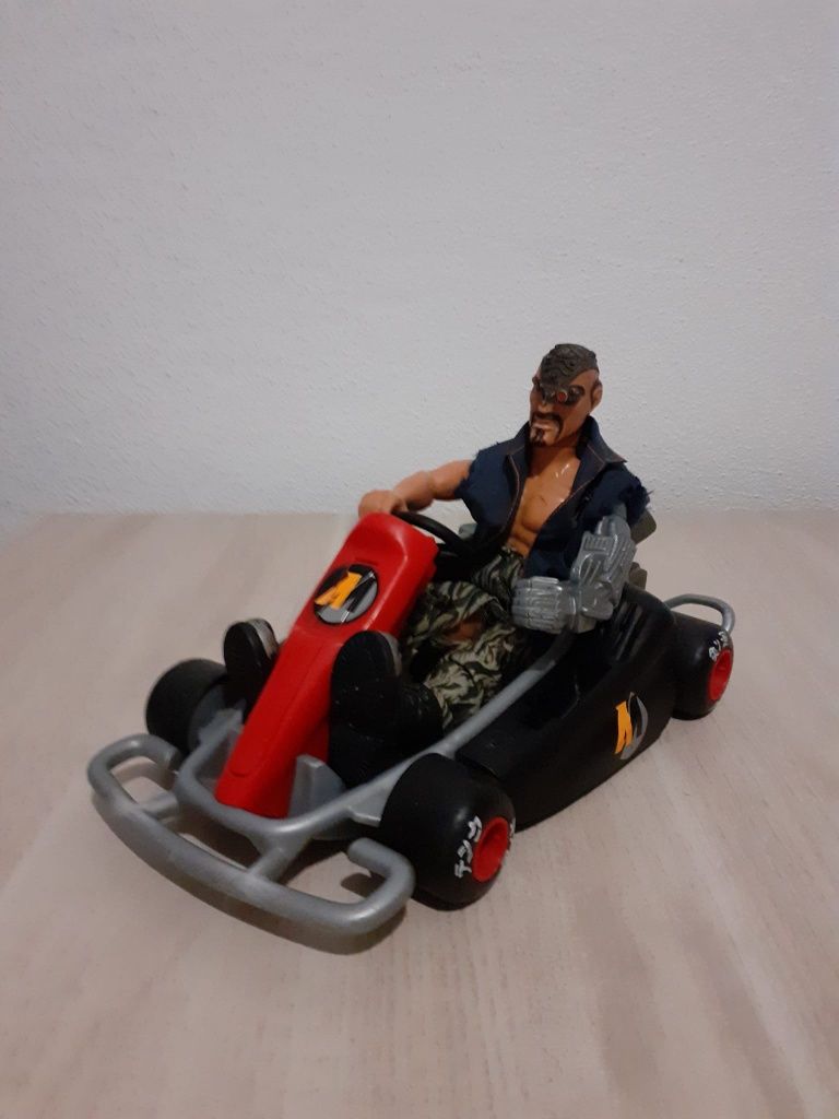 Carro/ Kart Action Man