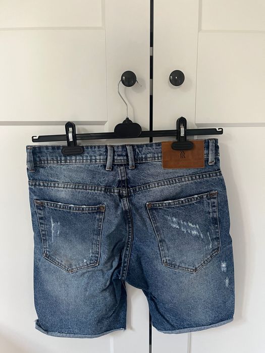 Szorty jeansowe Zara