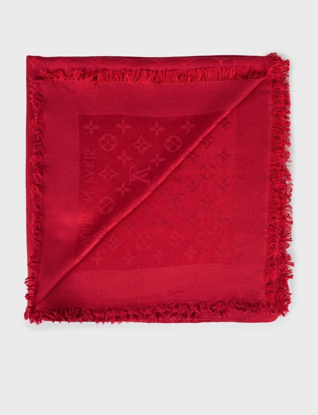 LOUIS VUITTON платок/шарф
Louis Vuitton
Шарф из шелка и шерсти