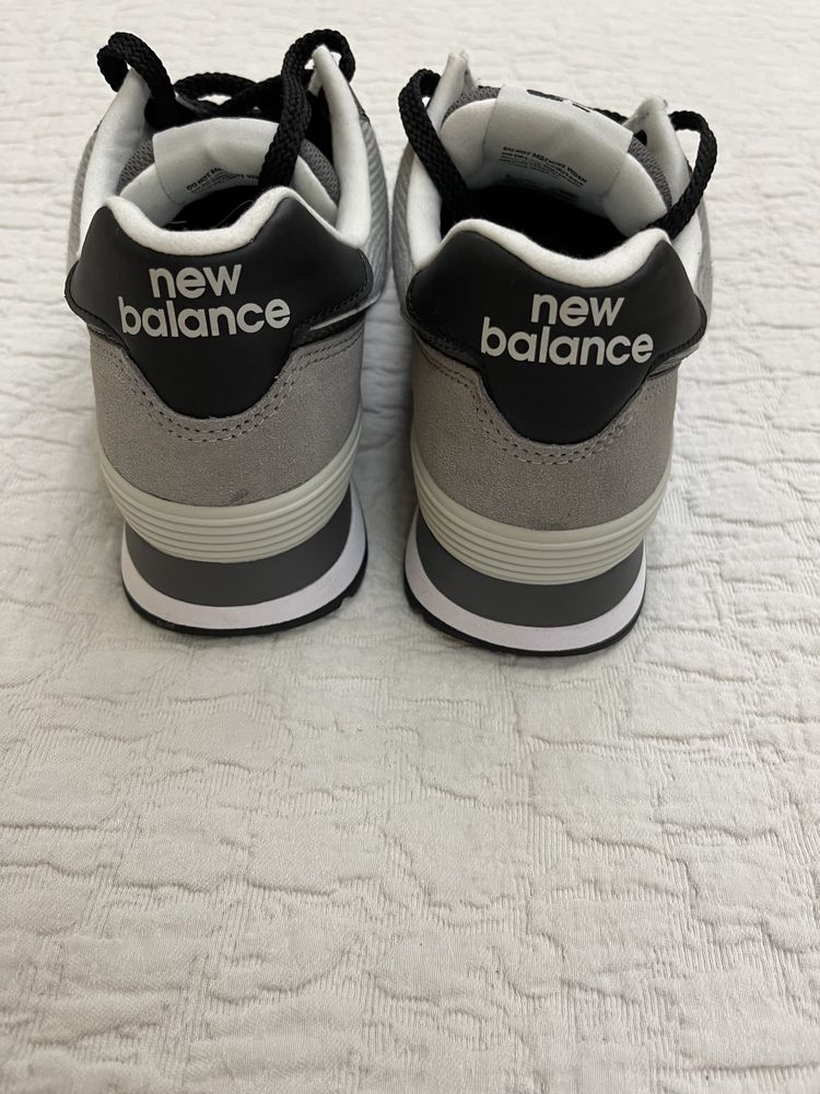 Женские кроссовки new balance