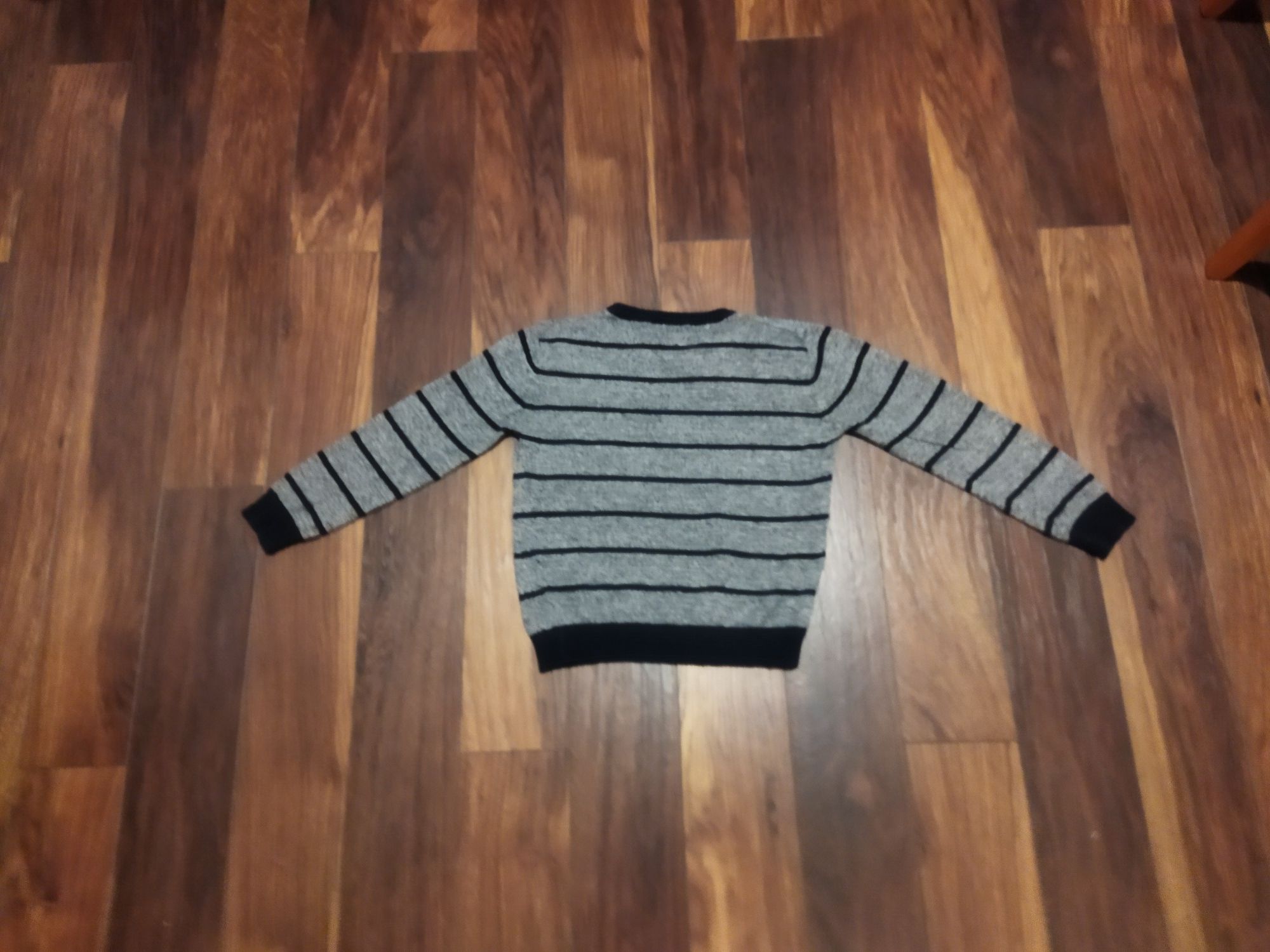 Sweter chłopięcy 122 elegancki