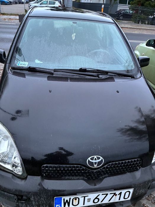 Sprzedam samochód Toyota Yaris 2005