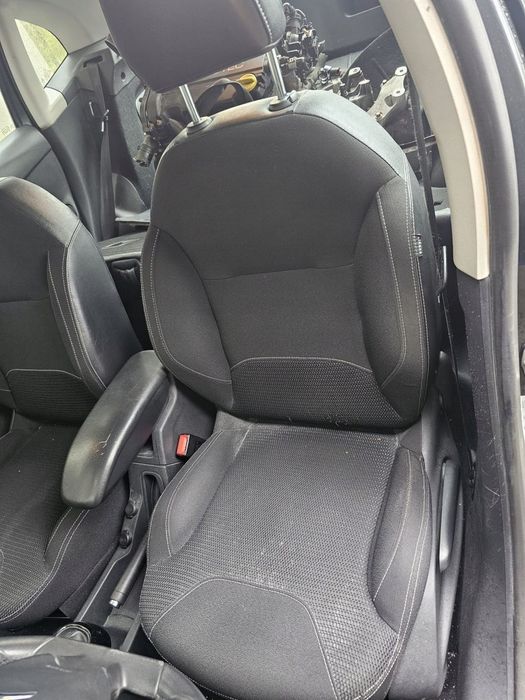 Fotel przedni lewy kierowcy Citroen C3 II Lift