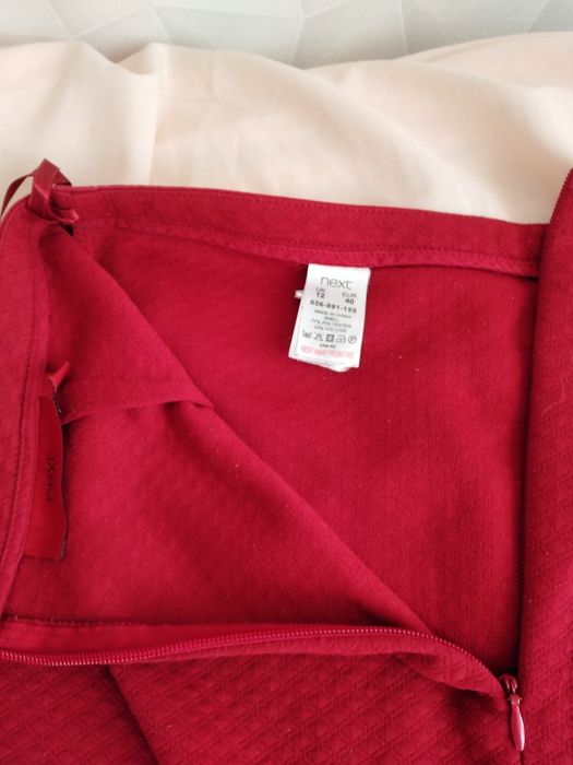 Spódnica. Czerwona. Ołówkowa. 40