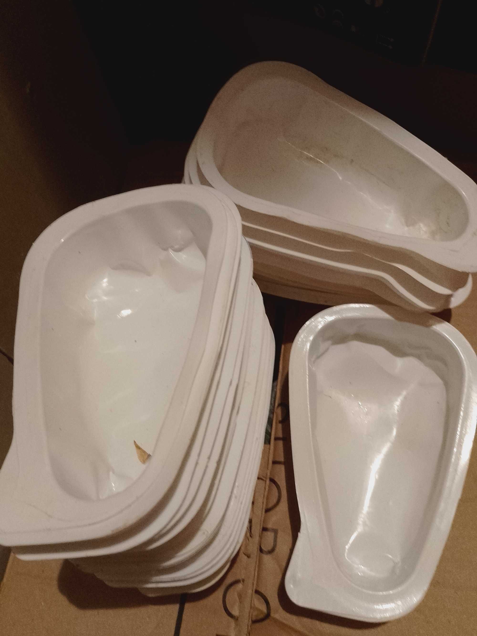 Plastikowe pojemniki - 100 sztuk