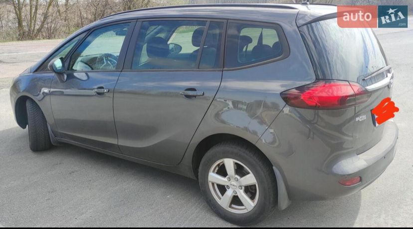 Продам Zafira Tourer