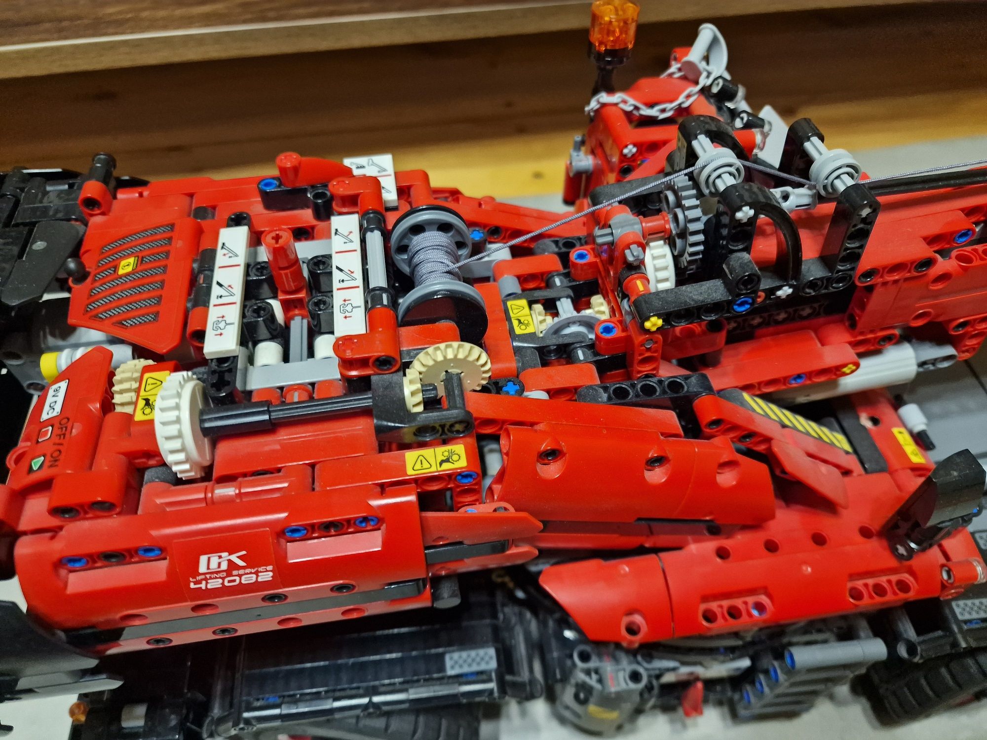 LEGO Technic Підйомний кран (42082)
