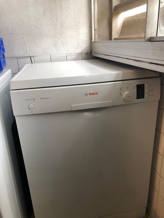 Máquina de lavar a loiça Bosch silenceplus serie2